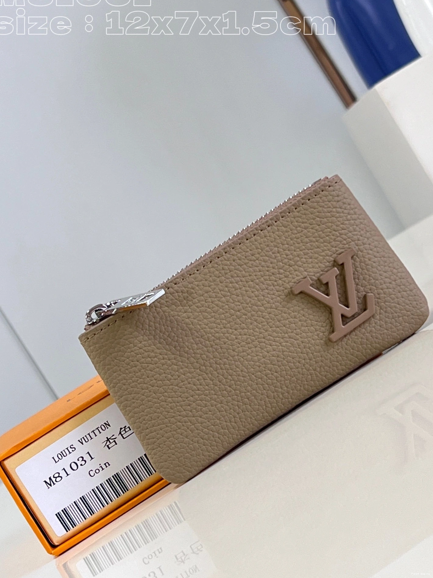 First bag ru POUCH KEY VUITTON LOUIS 0723